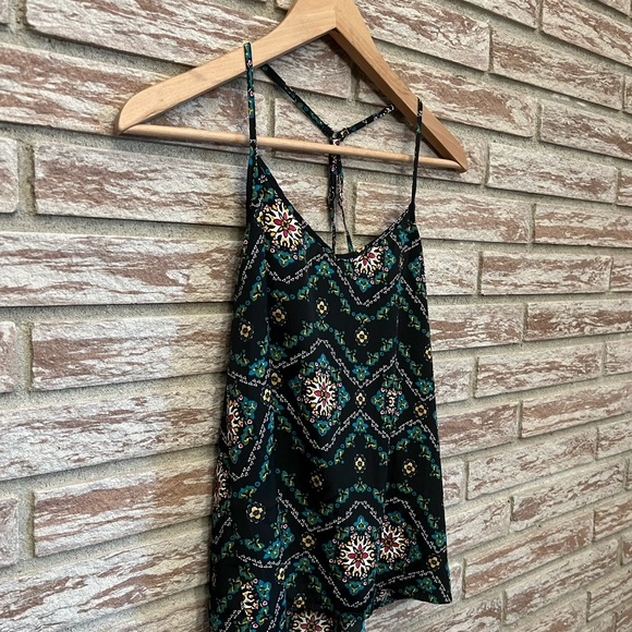 Hollister Flowy Patterned Tank Top - Picture 2 of 9